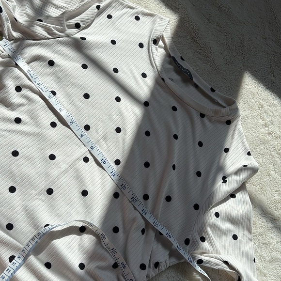 Suzy Shier Polka Dot Ruched Long Sleeve – Size L | Femme Fit | Flirty Pattern | - Picture 3 of 6